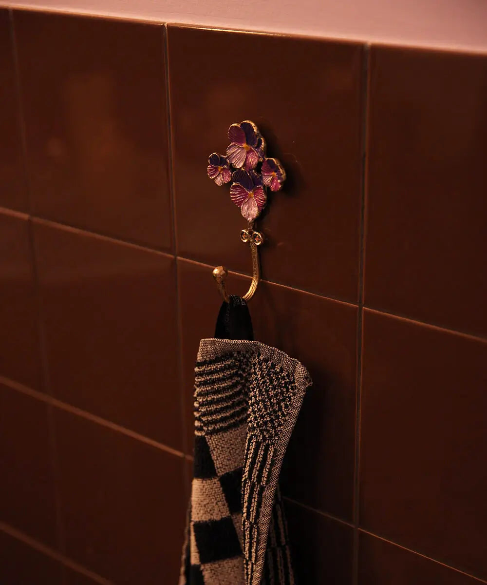 Valery Violet Field Hook